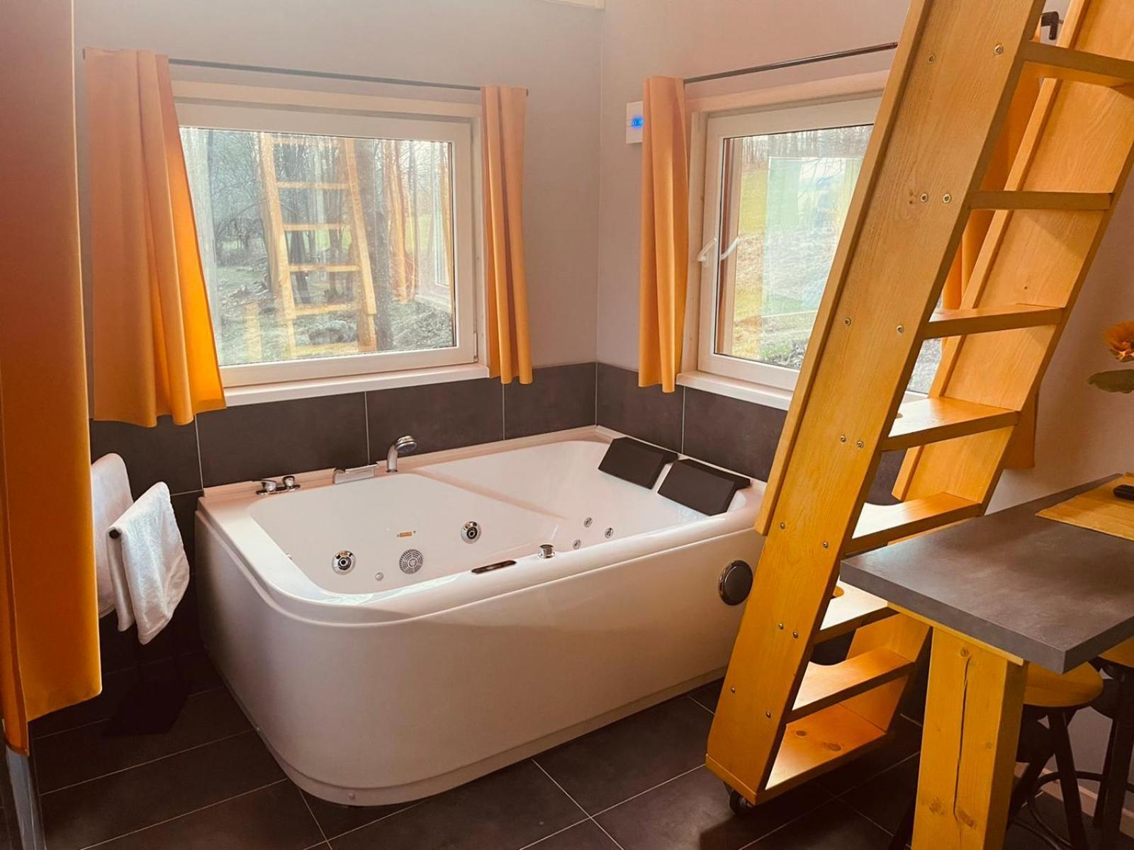 Holiday home Privatni Wellness Rockstar *